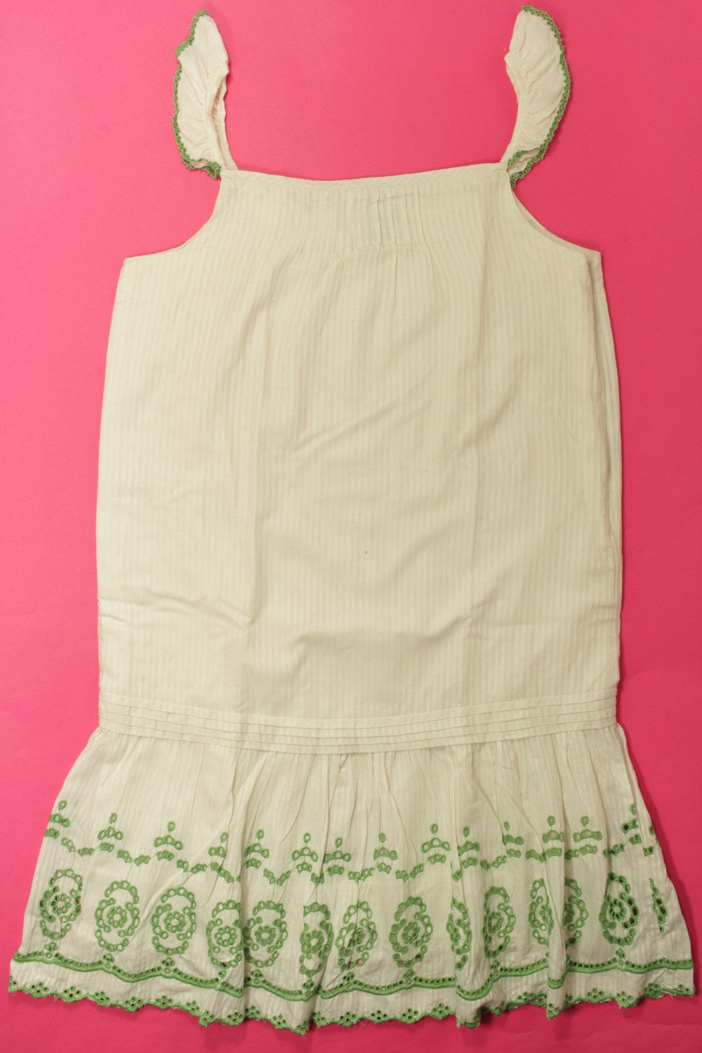 Robe brodée