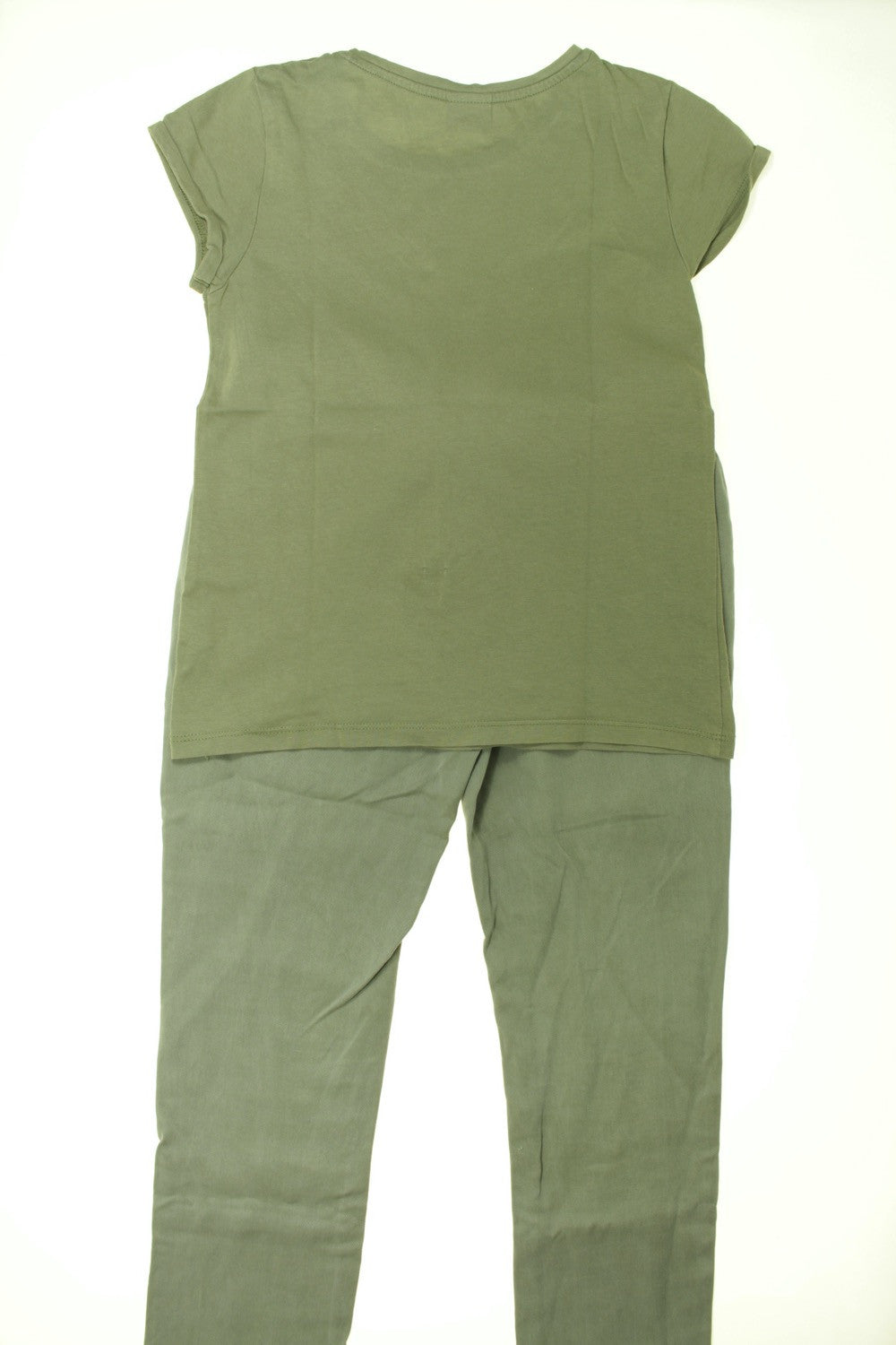 Ensemble pantalon et tee-shirt