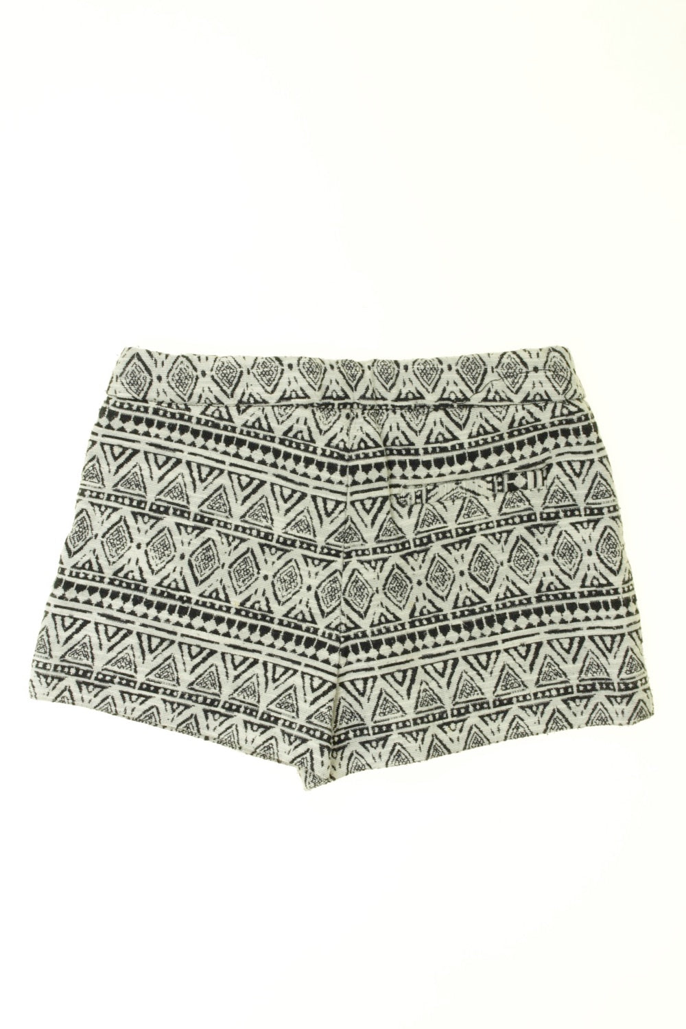 Short ethnique