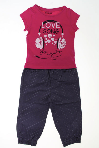 Ensemble pantalon et tee-shirt
