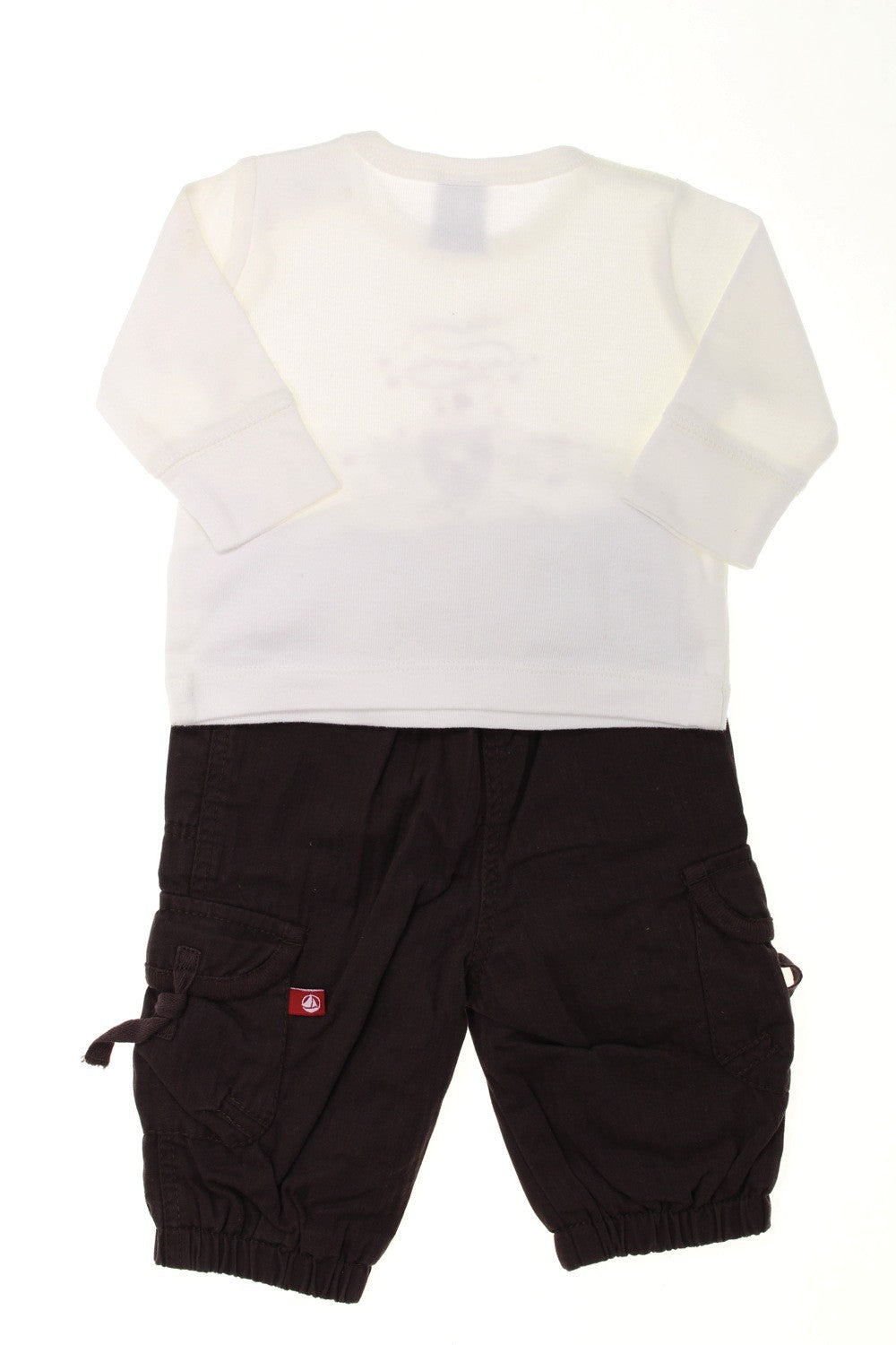 Ensemble pantalon et tee-shirt