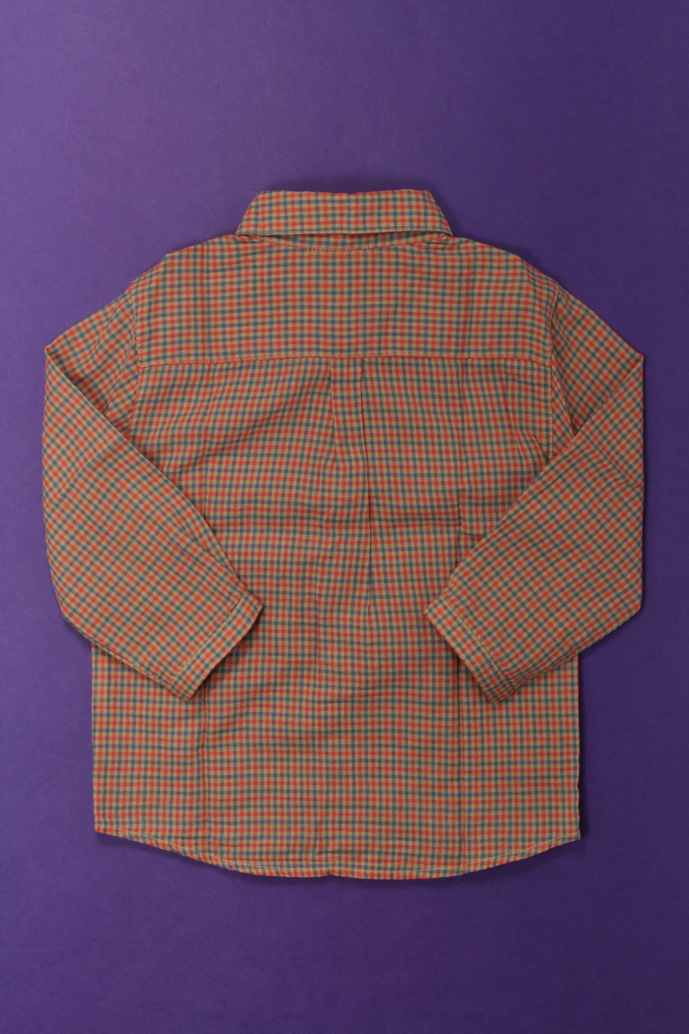 Chemise à petits carreaux