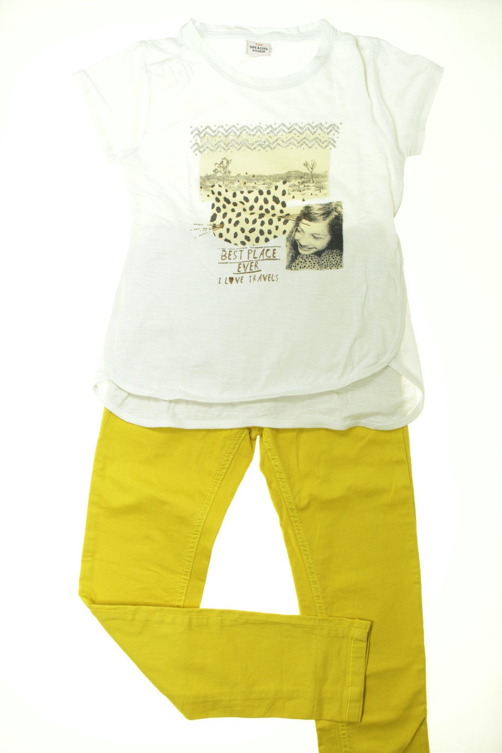 Ensemble pantalon et tee-shirt