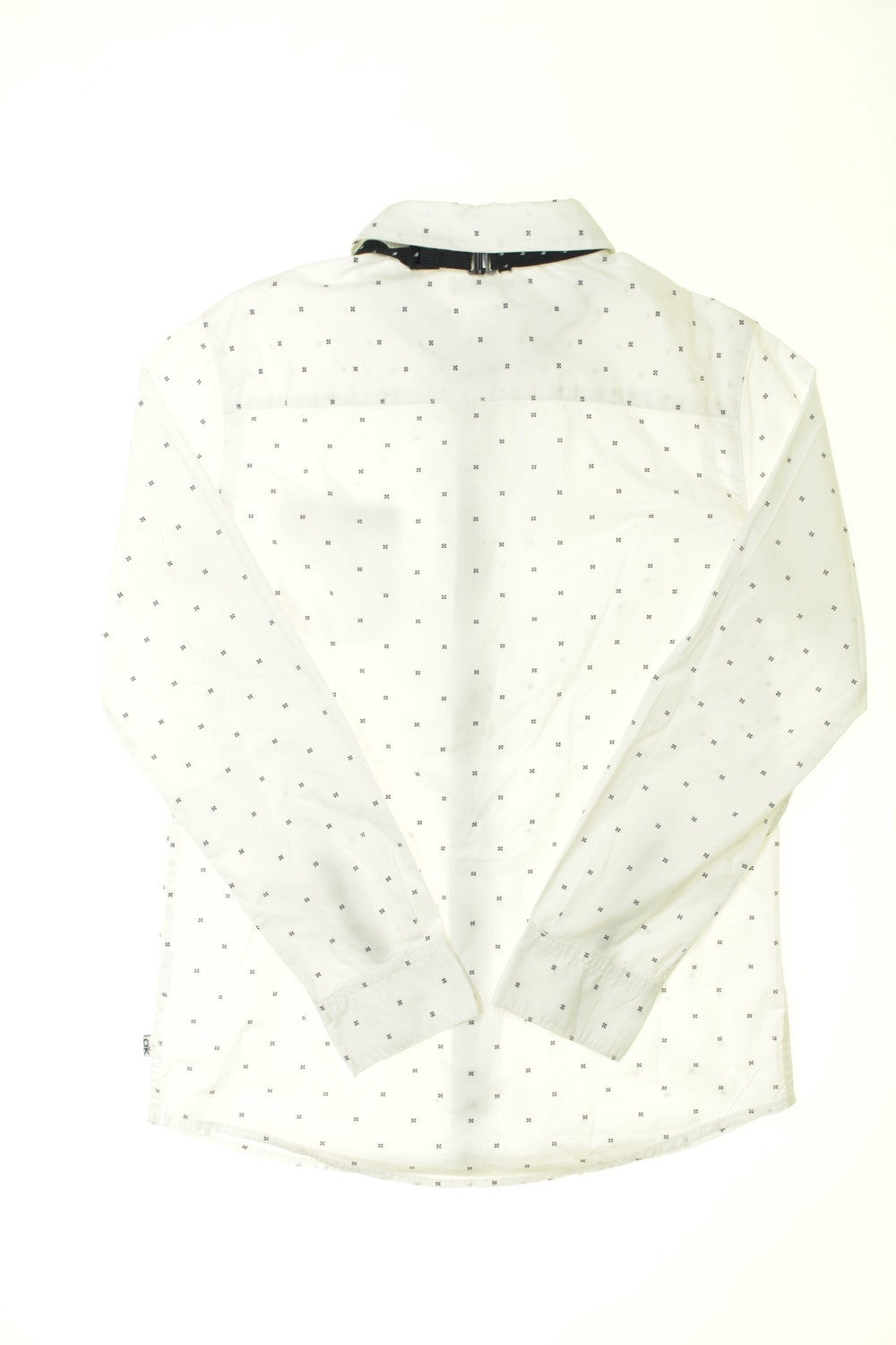 Chemise avec nœud papillon