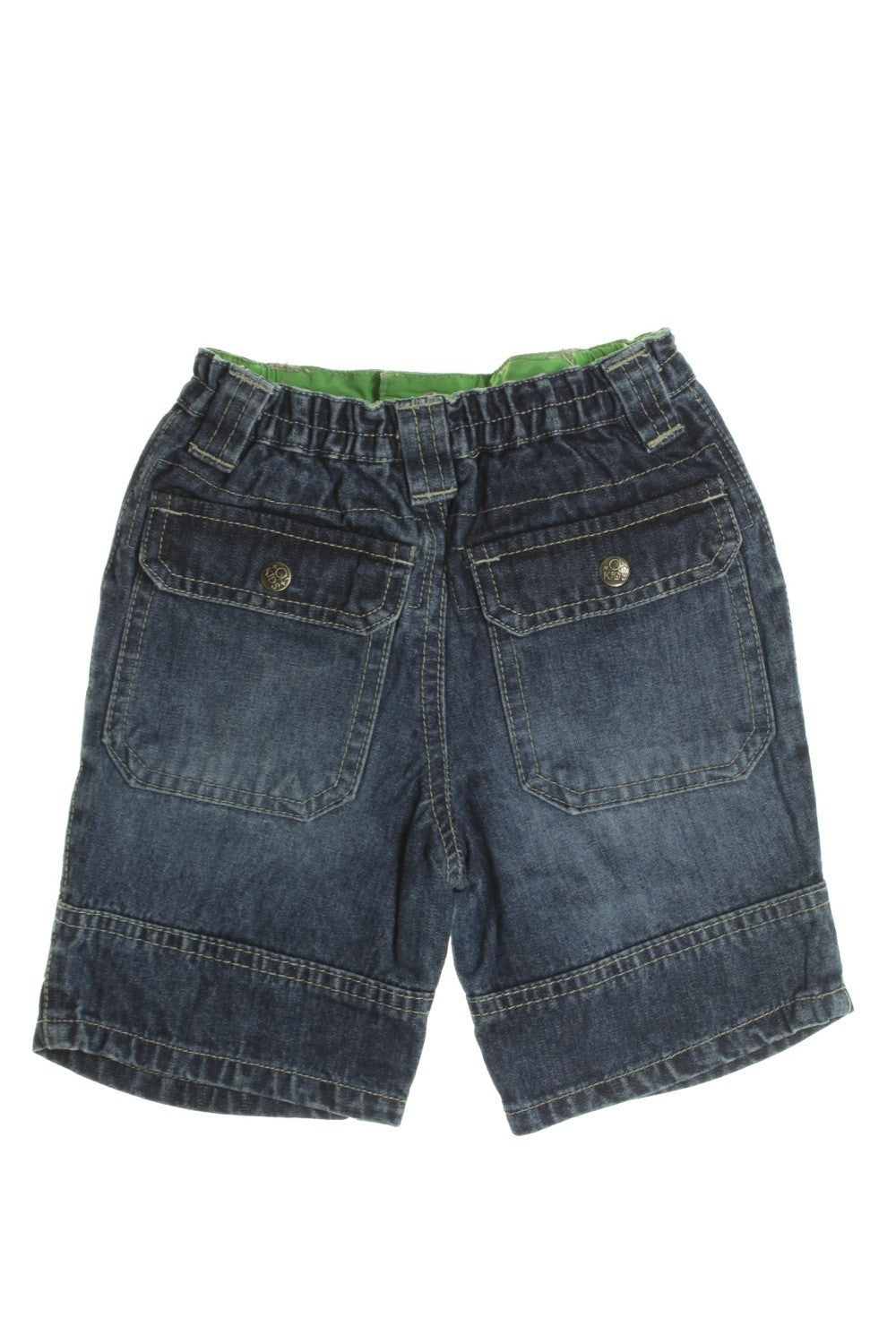 Ensemble short en jean vieilli et tee-shirt