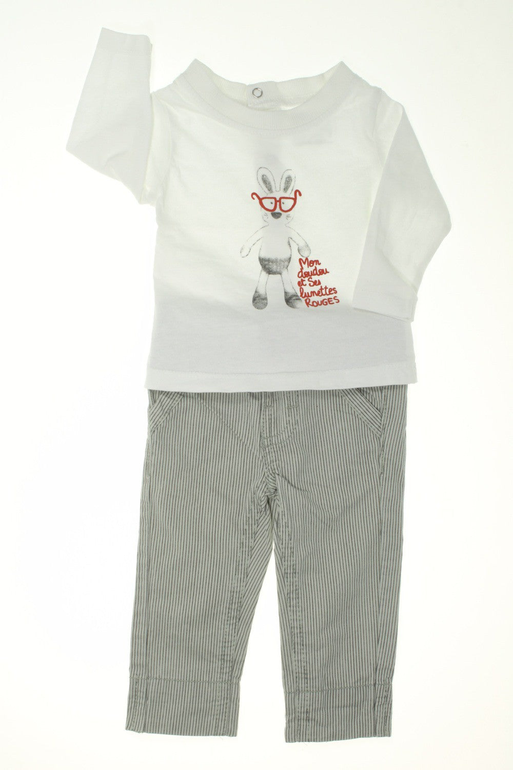 Ensemble pantalon et tee-shirt